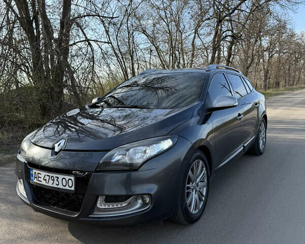 Сірий Рено Меган, об'ємом двигуна 1.5 л та пробігом 304 тис. км за 8000 $, фото 1 на Automoto.ua