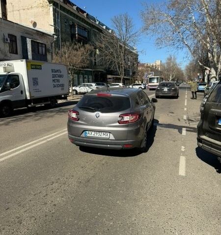 Серый Рено Меган, объемом двигателя 1.5 л и пробегом 370 тыс. км за 5000 $, фото 1 на Automoto.ua