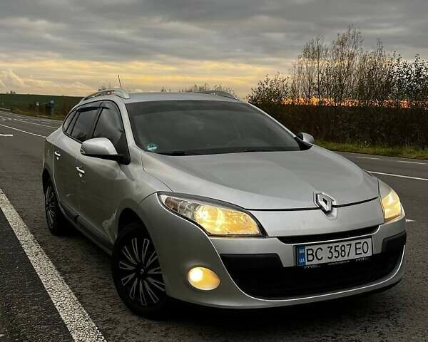 Серый Рено Меган, объемом двигателя 1.46 л и пробегом 277 тыс. км за 7300 $, фото 1 на Automoto.ua