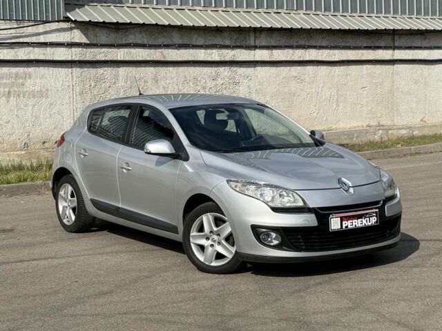 Серый Рено Меган, объемом двигателя 1.5 л и пробегом 215 тыс. км за 7999 $, фото 1 на Automoto.ua