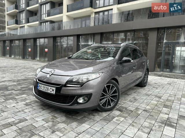 Сірий Рено Меган, об'ємом двигуна 1.46 л та пробігом 293 тис. км за 7800 $, фото 1 на Automoto.ua