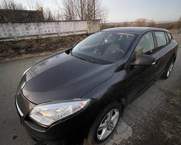 Серый Рено Меган, объемом двигателя 1.46 л и пробегом 285 тыс. км за 6600 $, фото 1 на Automoto.ua