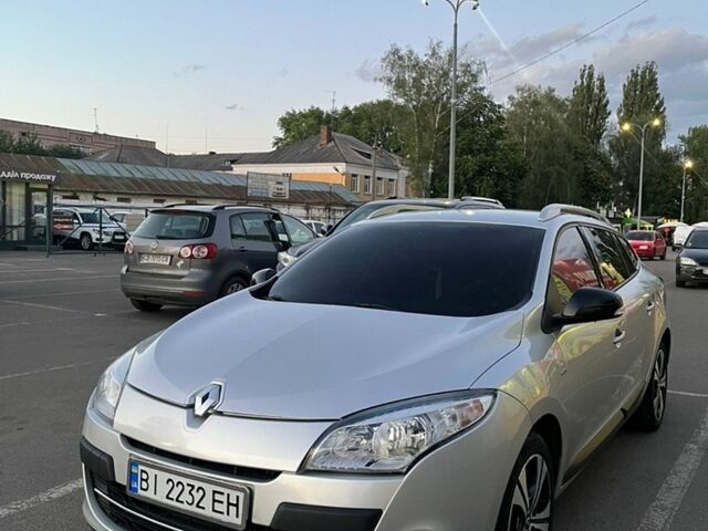 Сірий Рено Меган, об'ємом двигуна 1.46 л та пробігом 234 тис. км за 7900 $, фото 1 на Automoto.ua