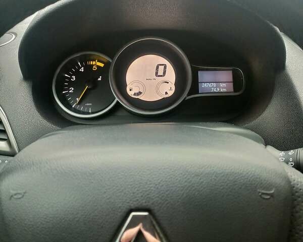 Серый Рено Меган, объемом двигателя 1.46 л и пробегом 247 тыс. км за 8200 $, фото 1 на Automoto.ua