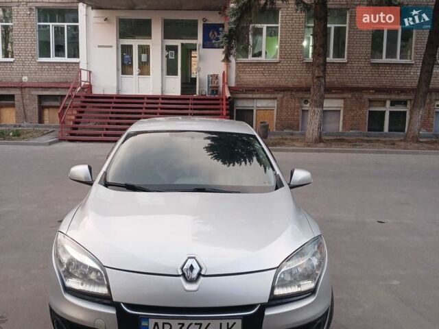 Сірий Рено Меган, об'ємом двигуна 1.5 л та пробігом 265 тис. км за 6800 $, фото 1 на Automoto.ua