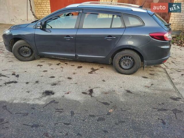 Серый Рено Меган, объемом двигателя 1.5 л и пробегом 175 тыс. км за 8000 $, фото 1 на Automoto.ua