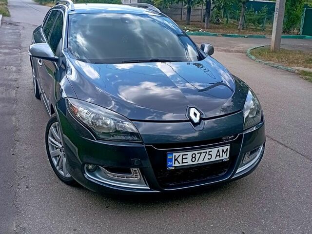 Сірий Рено Меган, об'ємом двигуна 1.8 л та пробігом 0 тис. км за 9000 $, фото 1 на Automoto.ua
