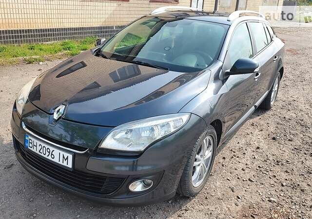Серый Рено Меган, объемом двигателя 1.5 л и пробегом 245 тыс. км за 7900 $, фото 1 на Automoto.ua