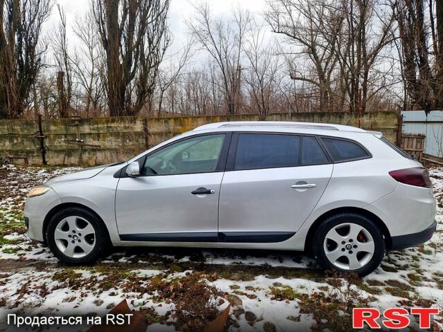 Сірий Рено Меган, об'ємом двигуна 1.5 л та пробігом 30500 тис. км за 5500 $, фото 1 на Automoto.ua