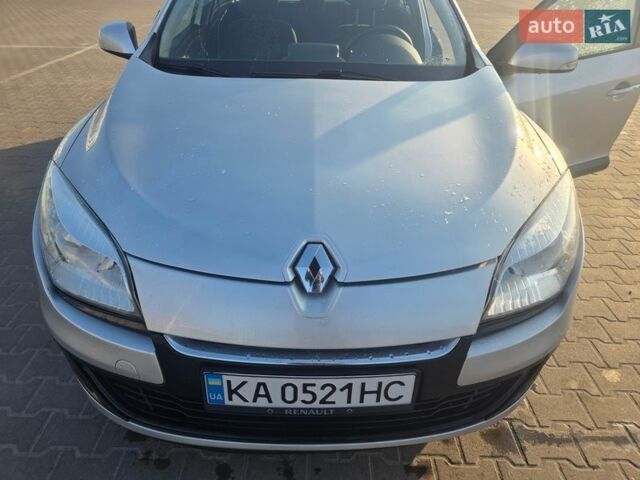 Серый Рено Меган, объемом двигателя 1.46 л и пробегом 230 тыс. км за 6500 $, фото 1 на Automoto.ua