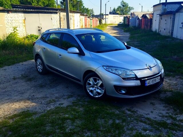 Сірий Рено Меган, об'ємом двигуна 1.5 л та пробігом 277 тис. км за 4900 $, фото 1 на Automoto.ua