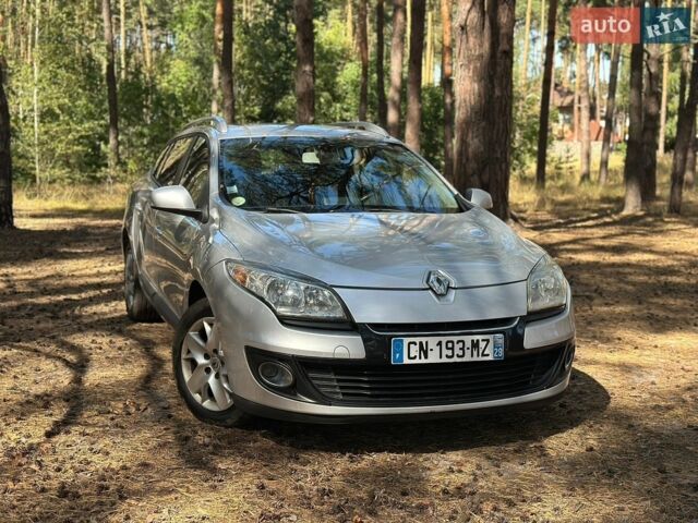 Сірий Рено Меган, об'ємом двигуна 1.5 л та пробігом 216 тис. км за 7450 $, фото 1 на Automoto.ua