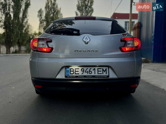 Серый Рено Меган, объемом двигателя 1.46 л и пробегом 165 тыс. км за 8000 $, фото 1 на Automoto.ua
