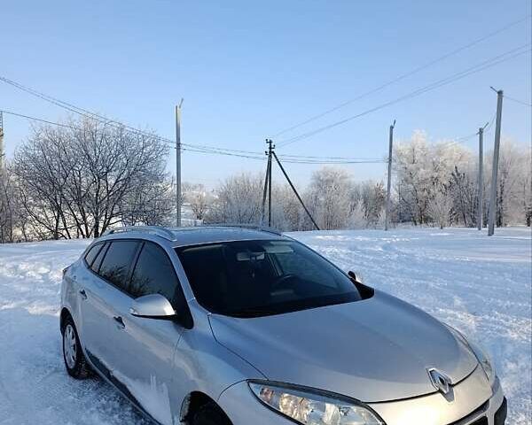 Сірий Рено Меган, об'ємом двигуна 1.6 л та пробігом 207 тис. км за 8700 $, фото 1 на Automoto.ua
