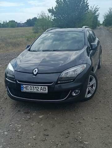 Серый Рено Меган, объемом двигателя 1.46 л и пробегом 245 тыс. км за 8250 $, фото 1 на Automoto.ua