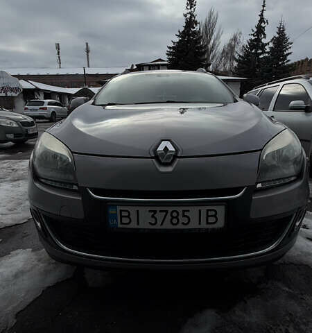 Серый Рено Меган, объемом двигателя 1.46 л и пробегом 246 тыс. км за 7200 $, фото 1 на Automoto.ua