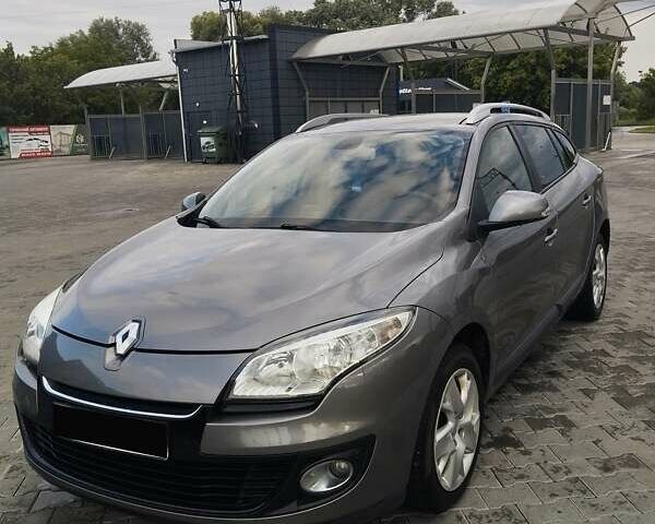 Сірий Рено Меган, об'ємом двигуна 1.46 л та пробігом 317 тис. км за 7200 $, фото 1 на Automoto.ua