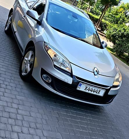 Сірий Рено Меган, об'ємом двигуна 1.5 л та пробігом 370 тис. км за 8500 $, фото 1 на Automoto.ua