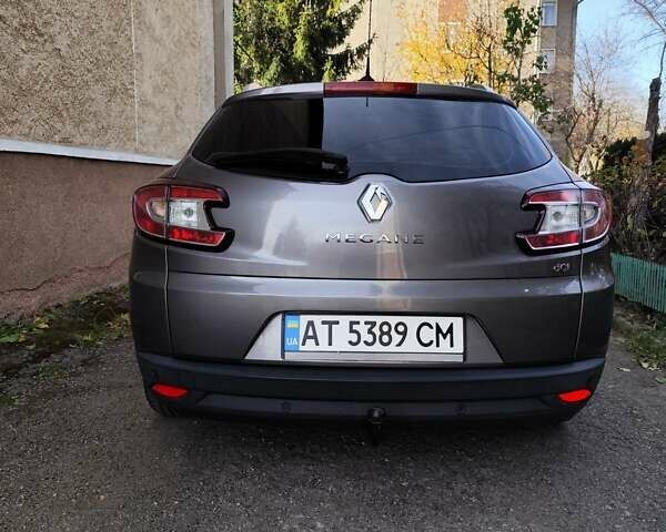 Серый Рено Меган, объемом двигателя 1.5 л и пробегом 201 тыс. км за 8200 $, фото 1 на Automoto.ua