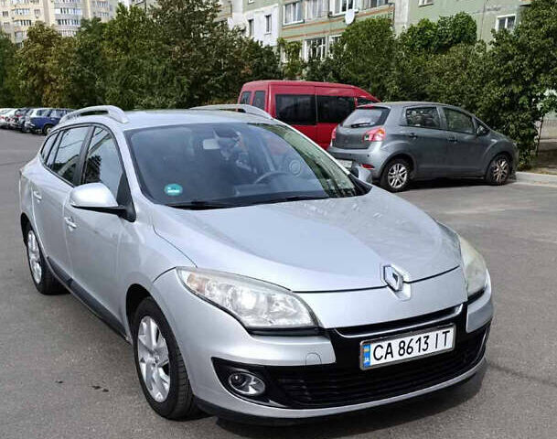 Серый Рено Меган, объемом двигателя 1.46 л и пробегом 230 тыс. км за 6900 $, фото 1 на Automoto.ua