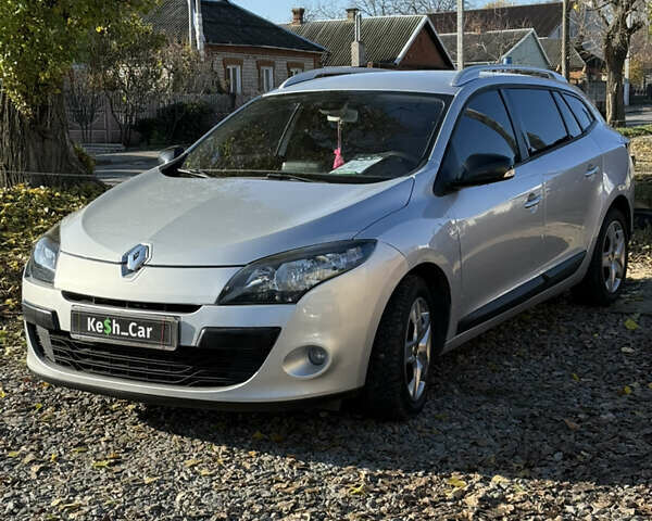 Серый Рено Меган, объемом двигателя 0 л и пробегом 220 тыс. км за 6950 $, фото 1 на Automoto.ua