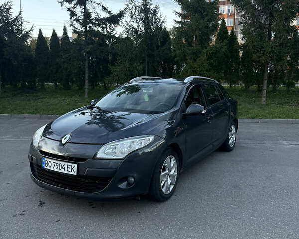Серый Рено Меган, объемом двигателя 1.46 л и пробегом 330 тыс. км за 6600 $, фото 1 на Automoto.ua