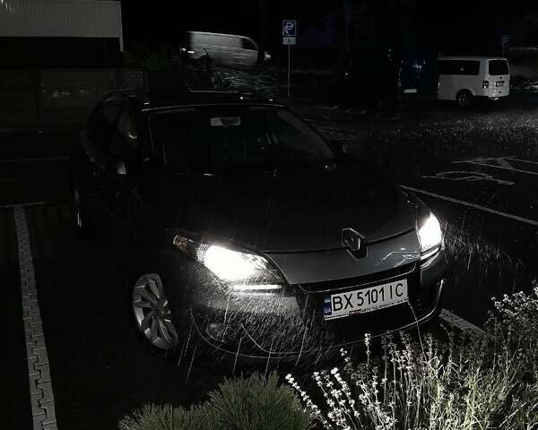 Сірий Рено Меган, об'ємом двигуна 1.2 л та пробігом 199 тис. км за 6499 $, фото 1 на Automoto.ua