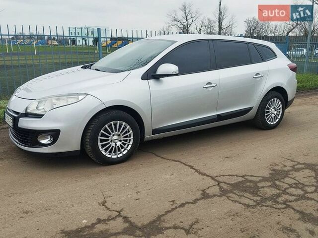 Сірий Рено Меган, об'ємом двигуна 1.5 л та пробігом 228 тис. км за 7300 $, фото 1 на Automoto.ua