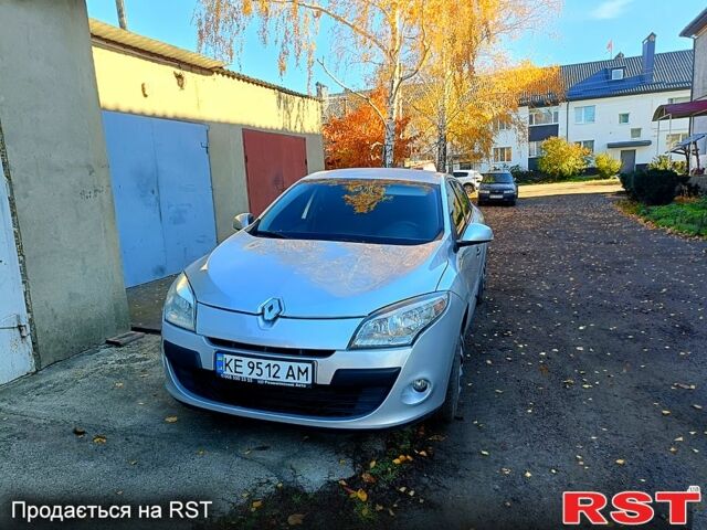 Серый Рено Меган, объемом двигателя 1.5 л и пробегом 22800 тыс. км за 6700 $, фото 1 на Automoto.ua
