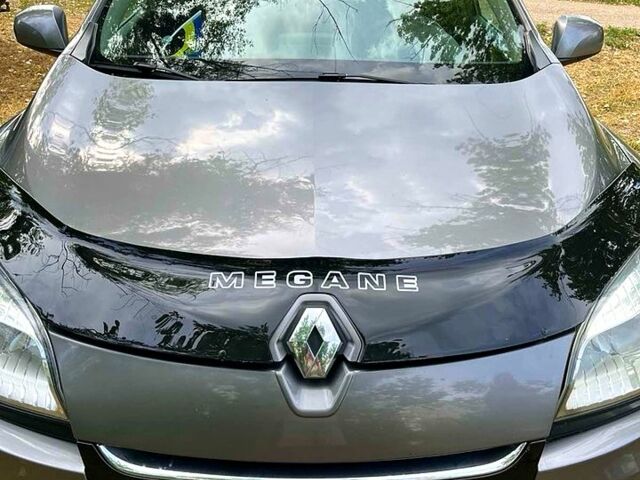 Серый Рено Меган, объемом двигателя 1.5 л и пробегом 238 тыс. км за 8500 $, фото 1 на Automoto.ua