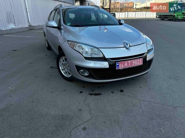 Серый Рено Меган, объемом двигателя 1.6 л и пробегом 206 тыс. км за 8199 $, фото 1 на Automoto.ua