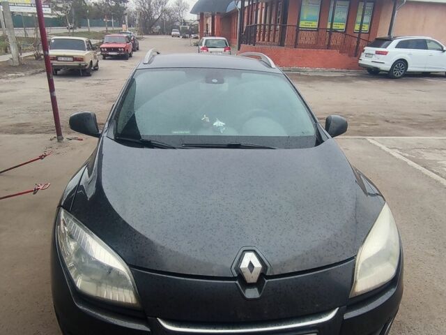 Сірий Рено Меган, об'ємом двигуна 1.5 л та пробігом 327 тис. км за 6300 $, фото 1 на Automoto.ua