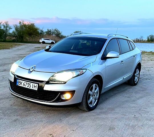 Сірий Рено Меган, об'ємом двигуна 1.5 л та пробігом 336 тис. км за 7200 $, фото 1 на Automoto.ua