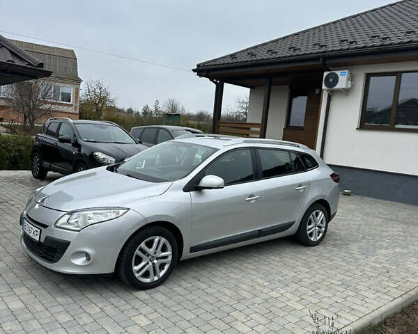 Сірий Рено Меган, об'ємом двигуна 1.46 л та пробігом 195 тис. км за 8500 $, фото 1 на Automoto.ua