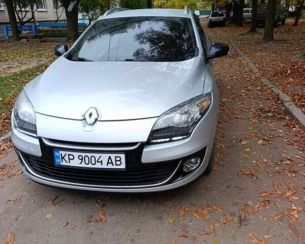 Рено Меган 2012 у Запоріжжя на Automoto.ua Сірий Рено Меган, об'ємом двигуна 1.46 л та пробігом 248 тис. км за 9200 $, фото 1 на Automoto.ua