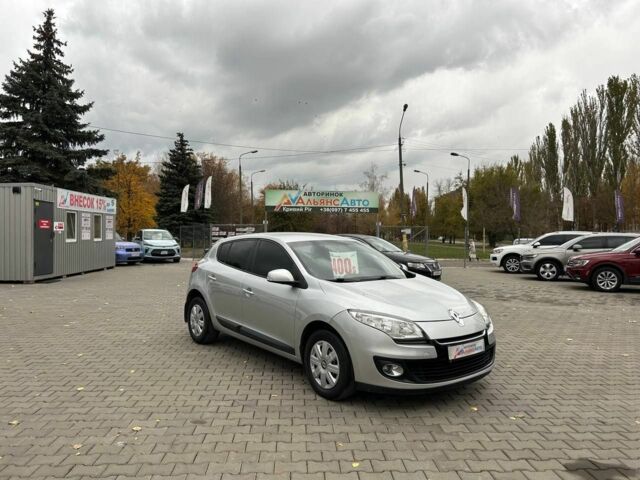 Серый Рено Меган, объемом двигателя 1.5 л и пробегом 289 тыс. км за 7500 $, фото 1 на Automoto.ua