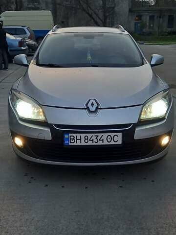 Серый Рено Меган, объемом двигателя 1.46 л и пробегом 276 тыс. км за 6000 $, фото 1 на Automoto.ua