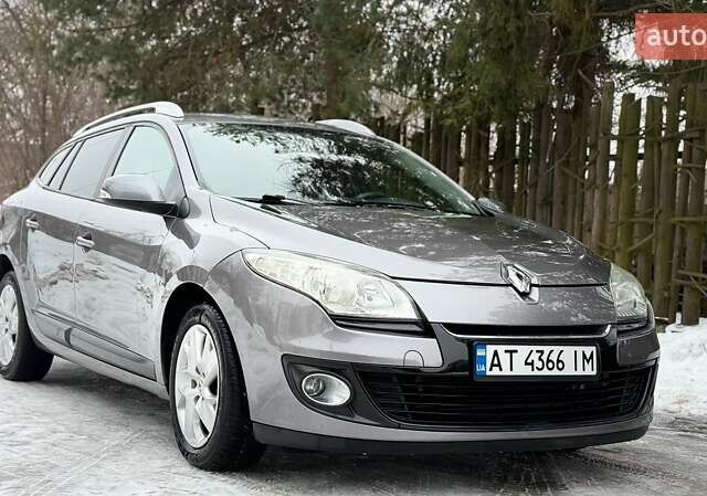 Сірий Рено Меган, об'ємом двигуна 1.5 л та пробігом 169 тис. км за 7800 $, фото 1 на Automoto.ua