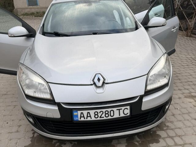 Сірий Рено Меган, об'ємом двигуна 1.5 л та пробігом 298 тис. км за 6300 $, фото 1 на Automoto.ua