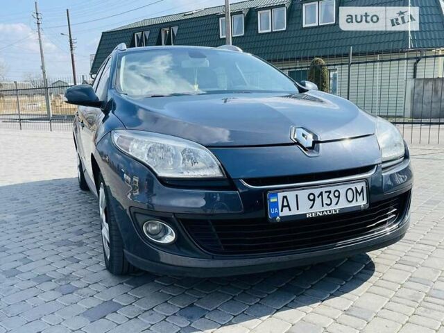 Серый Рено Меган, объемом двигателя 1.46 л и пробегом 227 тыс. км за 8300 $, фото 1 на Automoto.ua