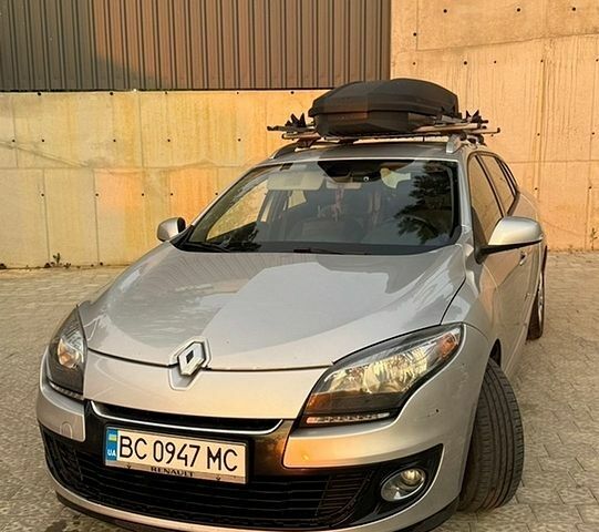 Сірий Рено Меган, об'ємом двигуна 1.46 л та пробігом 335 тис. км за 6700 $, фото 1 на Automoto.ua