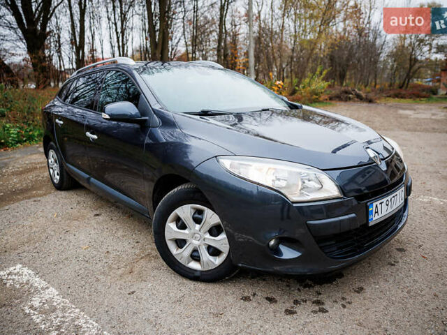 Серый Рено Меган, объемом двигателя 1.46 л и пробегом 189 тыс. км за 7700 $, фото 1 на Automoto.ua