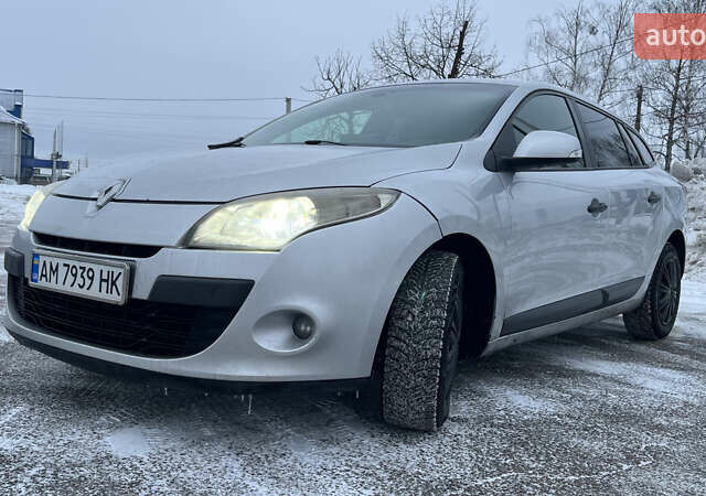 Серый Рено Меган, объемом двигателя 1.46 л и пробегом 272 тыс. км за 6500 $, фото 1 на Automoto.ua