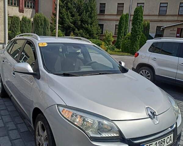 Сірий Рено Меган, об'ємом двигуна 1.46 л та пробігом 320 тис. км за 7500 $, фото 1 на Automoto.ua