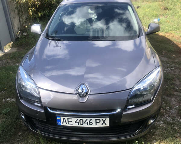 Сірий Рено Меган, об'ємом двигуна 1.5 л та пробігом 199 тис. км за 8000 $, фото 1 на Automoto.ua
