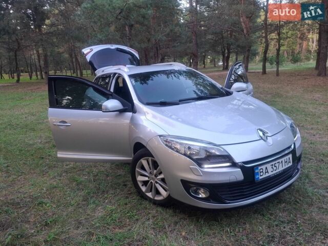 Серый Рено Меган, объемом двигателя 1.46 л и пробегом 181 тыс. км за 8400 $, фото 1 на Automoto.ua