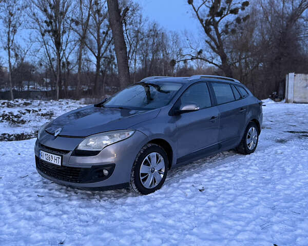 Сірий Рено Меган, об'ємом двигуна 1.5 л та пробігом 450 тис. км за 4600 $, фото 1 на Automoto.ua