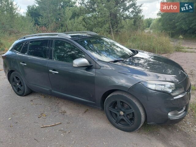 Серый Рено Меган, объемом двигателя 1.46 л и пробегом 297 тыс. км за 7100 $, фото 1 на Automoto.ua