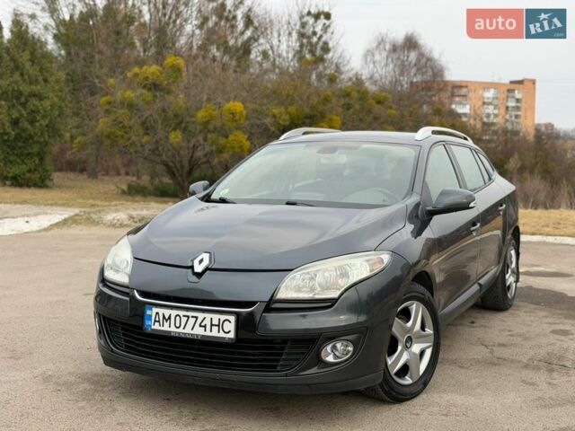 Сірий Рено Меган, об'ємом двигуна 1.46 л та пробігом 225 тис. км за 6800 $, фото 1 на Automoto.ua
