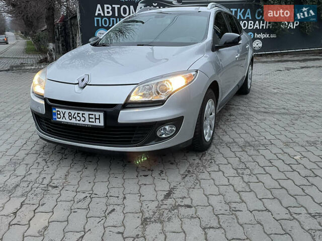 Серый Рено Меган, объемом двигателя 1.46 л и пробегом 260 тыс. км за 8500 $, фото 1 на Automoto.ua